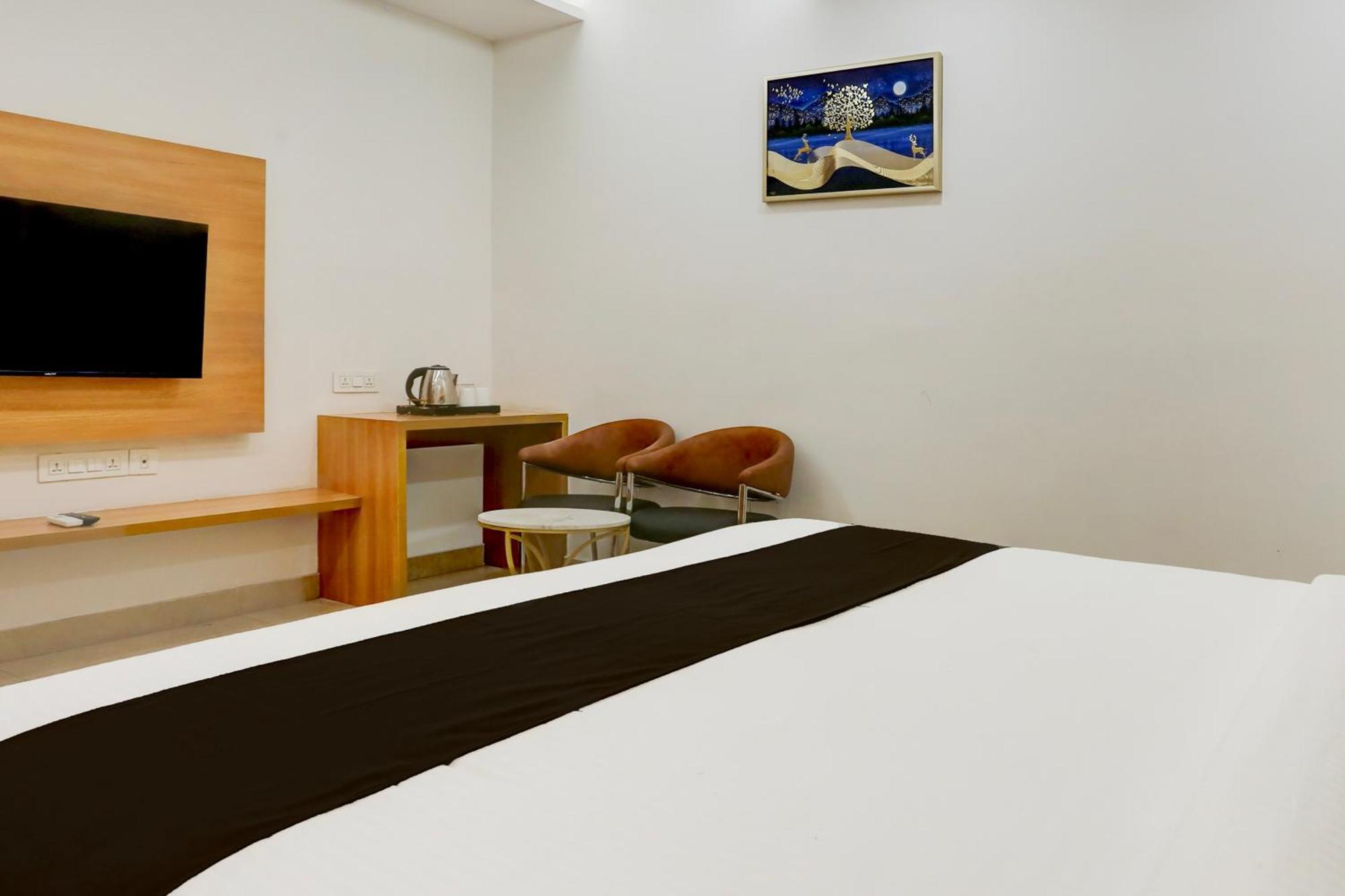 Palette Calista Premium Resort Samalkha Eksteriør bilde