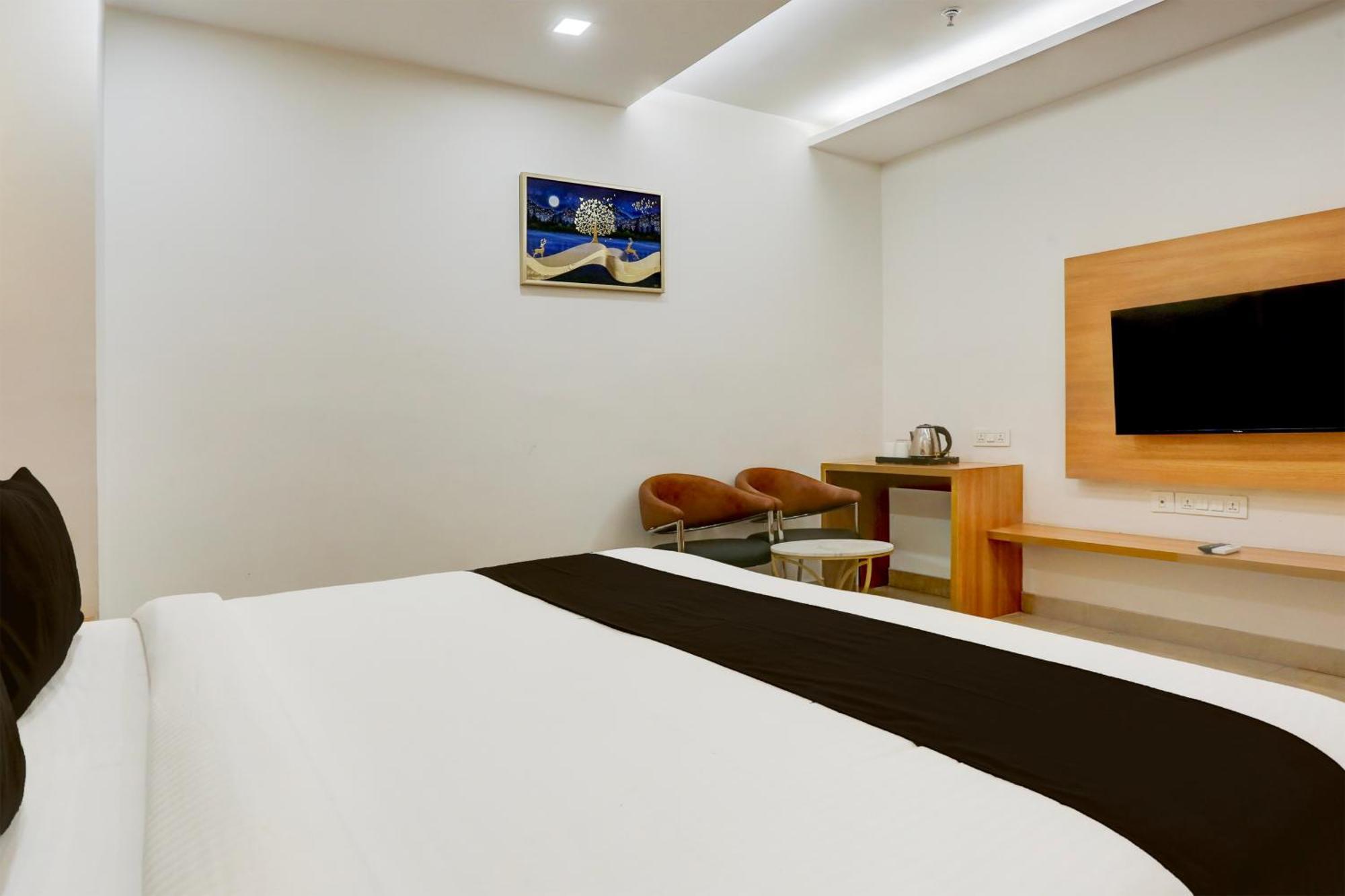Palette Calista Premium Resort Samalkha Eksteriør bilde